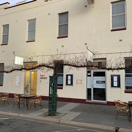 The Barkly Bistro Bar & Accommodation Ararat Eksteriør billede