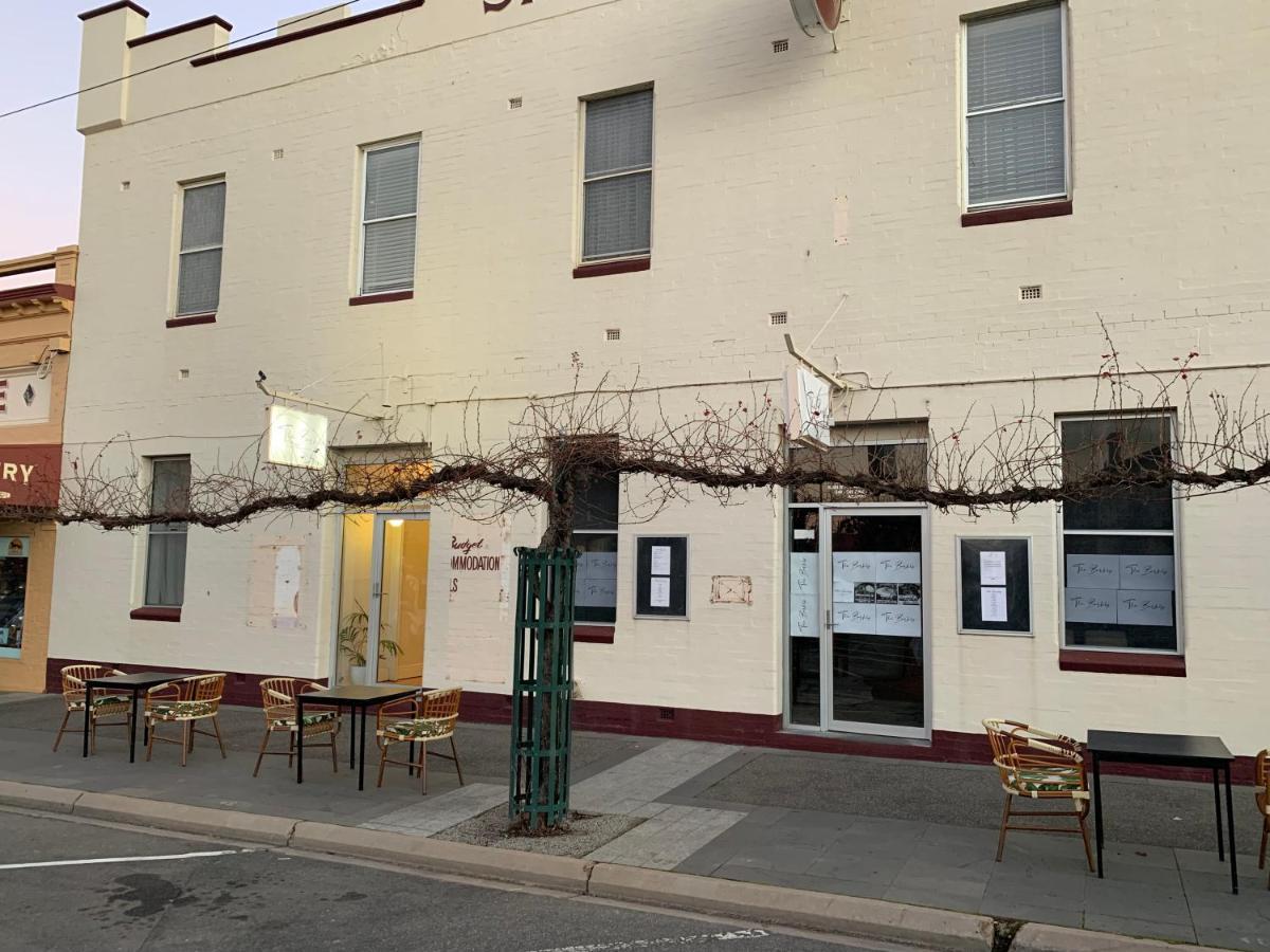 The Barkly Bistro Bar & Accommodation Ararat Eksteriør billede